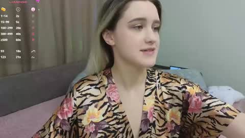 Dusya online show from 02/23/25, 10:17