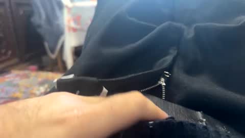 Snapshot of dv0075 chatting on 11/21/25, 11:31 dv0075 online show from 11/21/25, 11:31