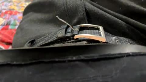 Snapshot of dv0075 chatting on 11/24/25, 01:00 dv0075 online show from 11/24/25, 01:00