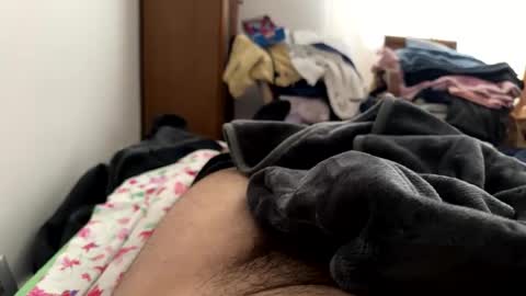 Snapshot of dv0075 chatting on 12/15/25, 12:09 dv0075 online show from 12/15/25, 12:09