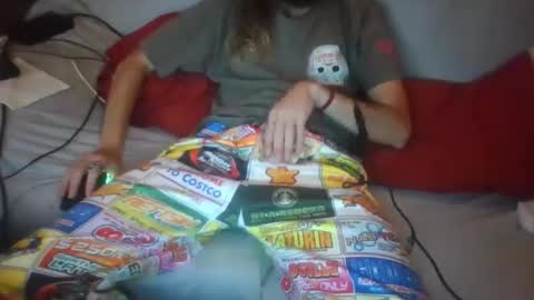 Snapshot of dv3nd3 chatting on 10/02/25, 12:39 dv3nd3 online show from 10/02/25, 12:39