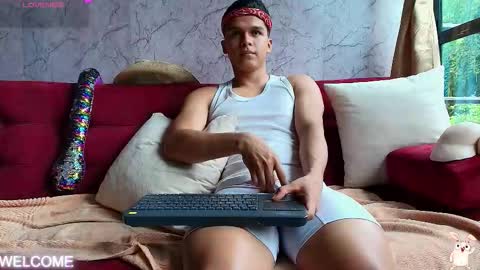 Snapshot of dwayne_brown chatting on 10/25/25, 07:08 dwayne_brown online show from 10/25/25, 07:08