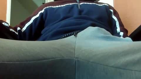 dweav240 online show from 02/26/25, 07:05