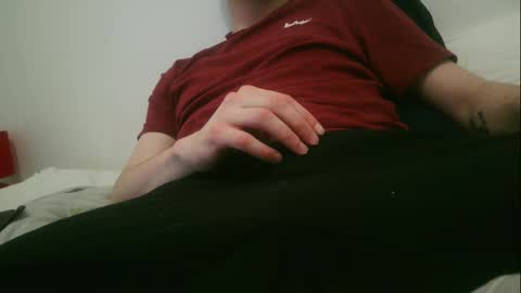 Snapshot of dy22__ chatting on 02/21/25, 08:38 dy22__ online show from 02/21/25, 08:38