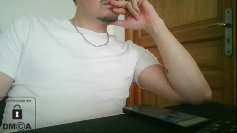 Snapshot of dy22__ chatting on 11/18/25, 10:31 dy22__ online show from 11/18/25, 10:31