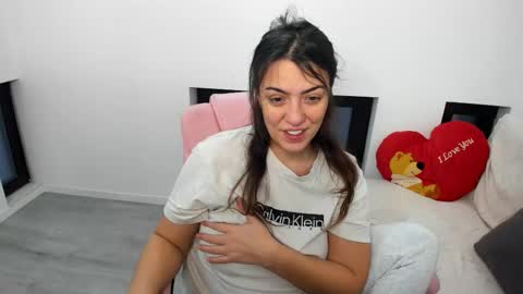 dayana online show from 01/18/26, 05:44