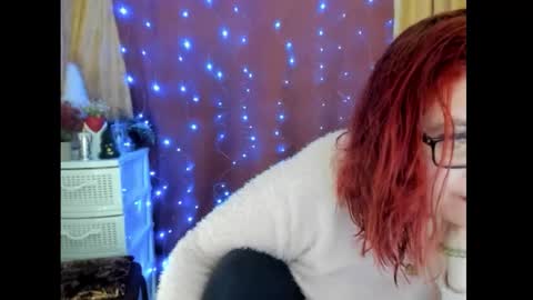 Snapshot of dyannelovee chatting on 12/14/25, 06:56 Dyanne online show from 12/14/25, 06:56