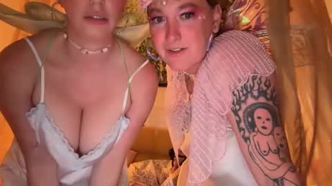 Snapshot of dyke_alikes chatting on 11/02/25, 06:27 Thelma and Louise online show from 11/02/25, 06:27