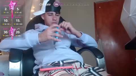 Snapshot of dyla_n18_ chatting on 01/07/25, 11:58 dyla_n18_ online show from 01/07/25, 11:58