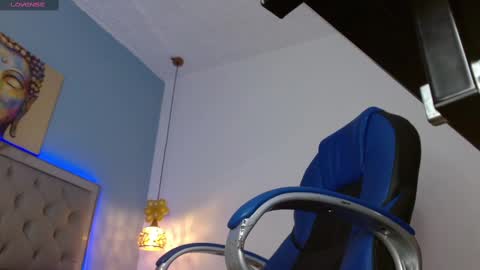 Snapshot of dyla_n18_ chatting on 03/05/25, 01:21 dyla_n18_ online show from 03/05/25, 01:21