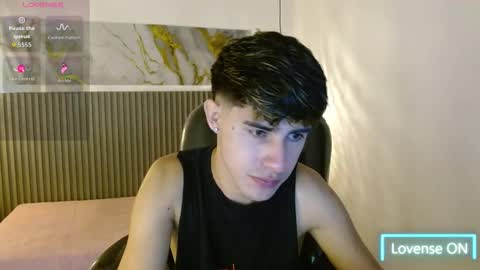 Snapshot of dyla_n18_ chatting on 11/16/25, 08:47 dyla_n18_ online show from 11/16/25, 08:47