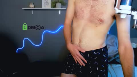 Snapshot of dylan_bold chatting on 10/14/25, 12:33 dylan_bold online show from 10/14/25, 12:33