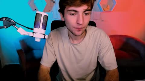 Snapshot of dylan_bold chatting on 11/16/25, 09:53 dylan_bold online show from 11/16/25, 09:53