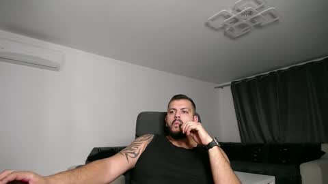 Snapshot of dylan_dom_ chatting on 10/07/25, 08:17 Dylan Dom online show from 10/07/25, 08:17