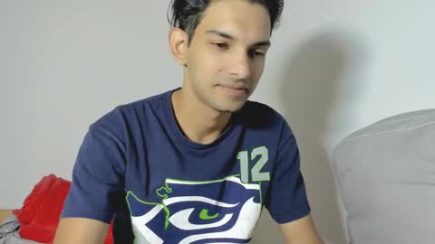 Snapshot of dylan_hoot chatting on 09/30/25, 06:57 Dylan online show from 09/30/25, 06:57