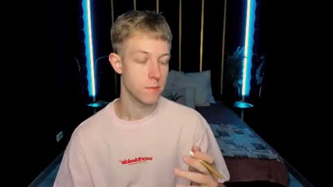 Dylan online show from 07/17/26, 10:55
