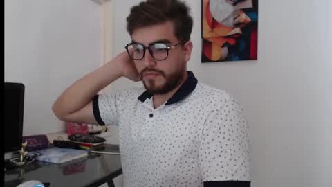 Snapshot of dylanhot10 chatting on 12/14/24, 08:18 dylanhot10 online show from 12/14/24, 08:18