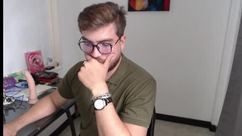 Snapshot of dylanhot10 chatting on 12/17/24, 08:21 dylanhot10 online show from 12/17/24, 08:21