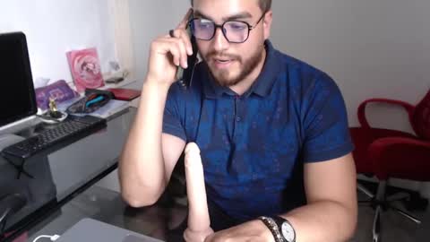 Snapshot of dylanhot10 chatting on 01/28/25, 09:19 dylanhot10 online show from 01/28/25, 09:19