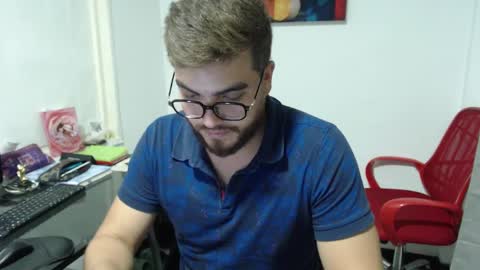 Snapshot of dylanhot10 chatting on 01/29/25, 12:22 dylanhot10 online show from 01/29/25, 12:22