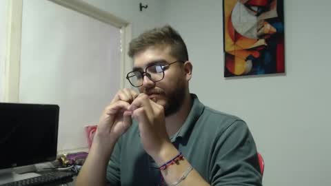 Snapshot of dylanhot10 chatting on 02/14/25, 03:22 dylanhot10 online show from 02/14/25, 03:22