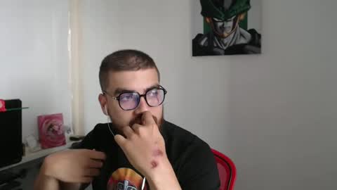 Snapshot of dylanhot10 chatting on 10/16/25, 07:48 dylanhot10 online show from 10/16/25, 07:48