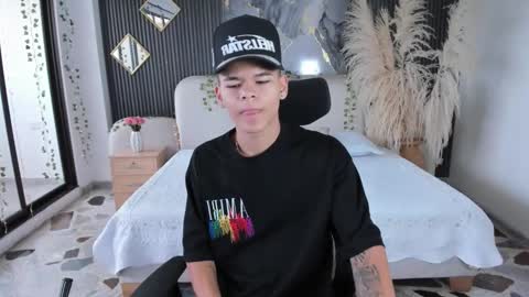 dylanroyce_ online show from 03/10/26, 12:43