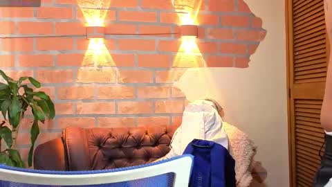 Snapshot of dylanstonne1 chatting on 10/12/25, 08:30 D Y L A N online show from 10/12/25, 08:30