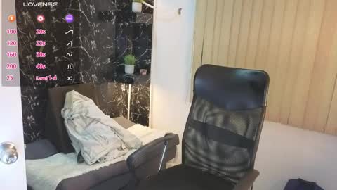 D Y L A N online show from 06/01/26, 03:08