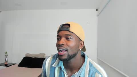 Dylan Taylor online show from 03/04/25, 03:33