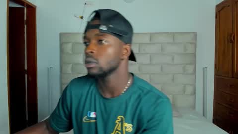 Dylan Taylor online show from 02/11/26, 03:22