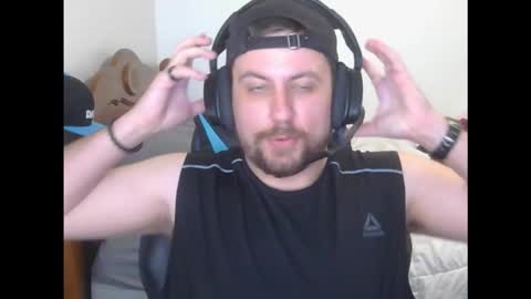 Snapshot of dylboi47 chatting on 10/13/25, 08:20 dylboi47 online show from 10/13/25, 08:20