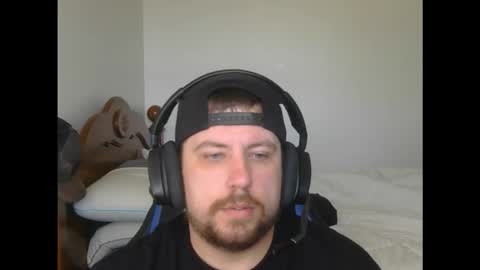 Snapshot of dylboi47 chatting on 10/16/25, 05:03 dylboi47 online show from 10/16/25, 05:03