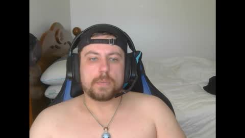 Snapshot of dylboi47 chatting on 10/17/25, 05:48 dylboi47 online show from 10/17/25, 05:48