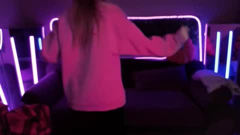 Dyna online show from 11/23/25, 04:29