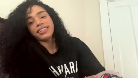 Snapshot of dynasty313 chatting on 01/19/25, 06:43 Dynasty online show from 01/19/25, 06:43