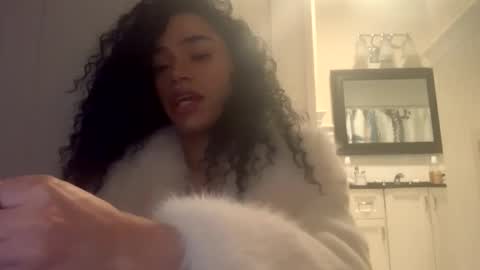 Snapshot of dynasty313 chatting on 01/20/25, 11:10 Dynasty online show from 01/20/25, 11:10