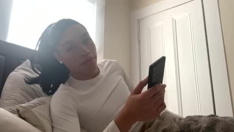 Snapshot of dynasty313 chatting on 02/28/25, 06:20 Dynasty online show from 02/28/25, 06:20