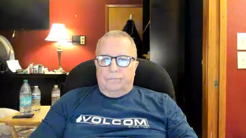 Snapshot of e_rectiom chatting on 12/29/24, 11:39 Mr Wonderful online show from 12/29/24, 11:39