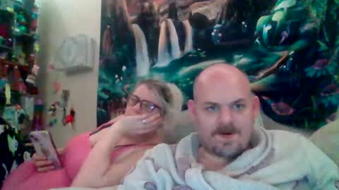 Snapshot of eandr6446 chatting on 11/26/25, 03:29 eandr6446 online show from 11/26/25, 03:29