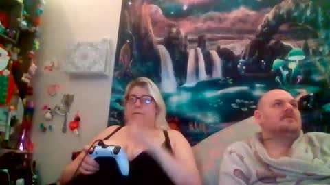 Snapshot of eandr6446 chatting on 12/14/25, 09:36 eandr6446 online show from 12/14/25, 09:36