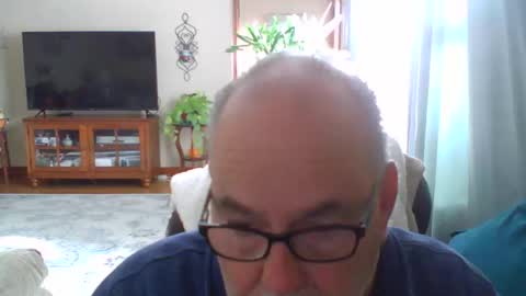 earl52 online show from 10/15/25, 07:47