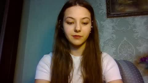 Yuni online show from 03/08/26, 07:23