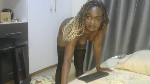 east_queen online show from 01/09/25, 10:52