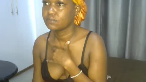 east_queen online show from 01/20/25, 08:52