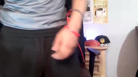 TWITTER   INSTAGRAM    easybreezy20   ONLINE 1230 AM TO 7AM online show from 03/01/26, 06:37