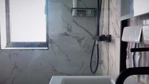 Nadia Ferreira  online show from 03/04/25, 08:57