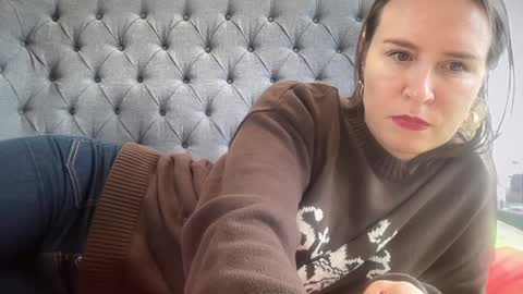 Nadia Ferreira  online show from 01/19/26, 10:08