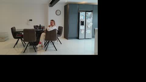 Nadia Ferreira  online show from 05/14/26, 09:38