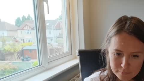 Nadia Ferreira  online show from 05/16/26, 04:17